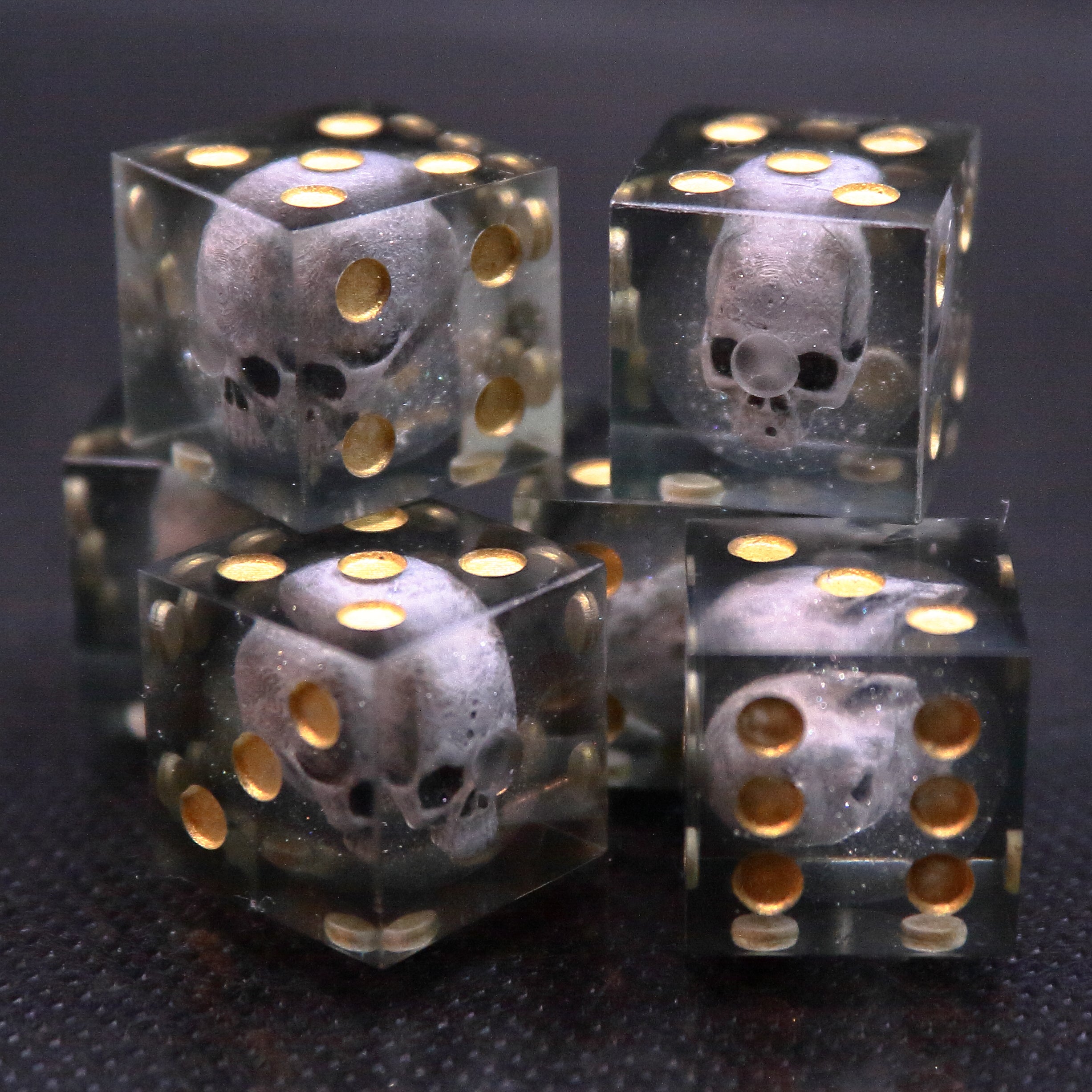 Set of 6 D6 Dice with Skulls inside.