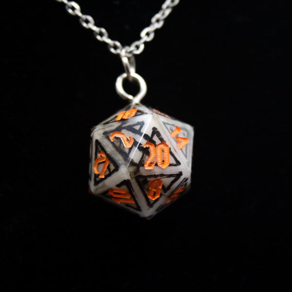 Psycho Themed D20 charm in a Borderlands theme on a 24in Stainless Steel Chain. 